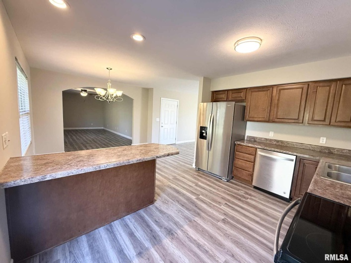 12301 Blue Sky Drive, Marion, Illinois 62959, 3 Bedrooms Bedrooms, 0 ,2 BathroomsBathrooms,Residential,For Sale,Blue Sky,0,RMAQC4268902