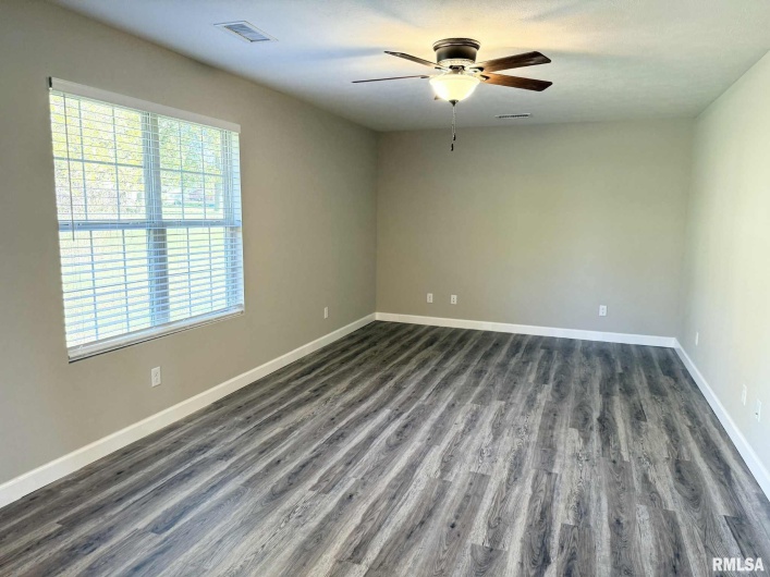 12301 Blue Sky Drive, Marion, Illinois 62959, 3 Bedrooms Bedrooms, 0 ,2 BathroomsBathrooms,Residential,For Sale,Blue Sky,0,RMAQC4268902