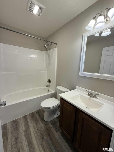 12301 Blue Sky Drive, Marion, Illinois 62959, 3 Bedrooms Bedrooms, 0 ,2 BathroomsBathrooms,Residential,For Sale,Blue Sky,0,RMAQC4268902