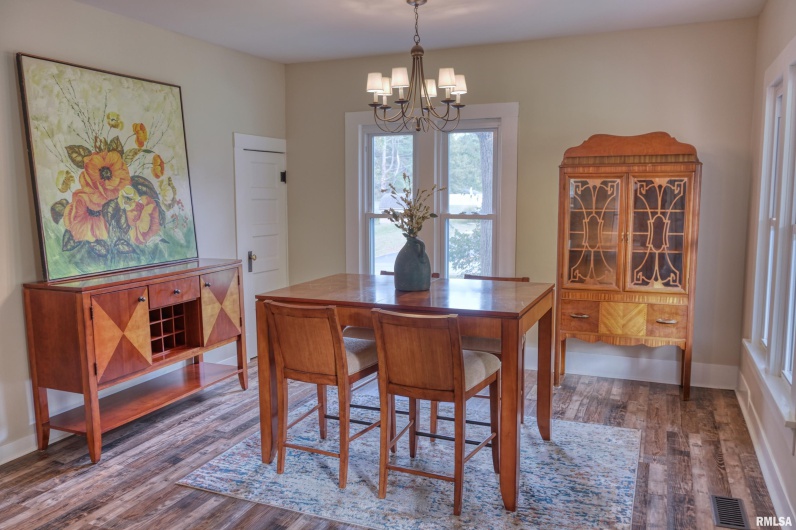 6873 Old Highway 13 Highway, Carbondale, Illinois 62901, 4 Bedrooms Bedrooms, 0 ,2 BathroomsBathrooms,Residential,For Sale,Old Highway 13,0,RMAEB460318