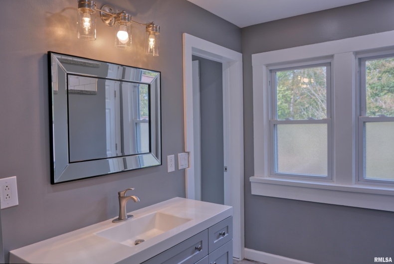 6873 Old Highway 13 Highway, Carbondale, Illinois 62901, 4 Bedrooms Bedrooms, 0 ,2 BathroomsBathrooms,Residential,For Sale,Old Highway 13,0,RMAEB460318