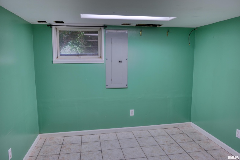 6873 Old Highway 13 Highway, Carbondale, Illinois 62901, 4 Bedrooms Bedrooms, 0 ,2 BathroomsBathrooms,Residential,For Sale,Old Highway 13,0,RMAEB460318