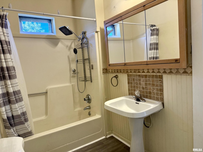 1103 BOULEVARD Street, Marion, Illinois 62959, 0 , 0 ,0,Residential Income,For Sale,BOULEVARD,0,RMAEB460319