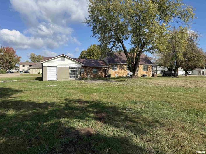 1103 BOULEVARD Street, Marion, Illinois 62959, 0 , 0 ,0,Residential Income,For Sale,BOULEVARD,0,RMAEB460319