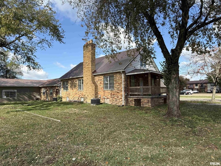 1103 BOULEVARD Street, Marion, Illinois 62959, 0 , 0 ,0,Residential Income,For Sale,BOULEVARD,0,RMAEB460319
