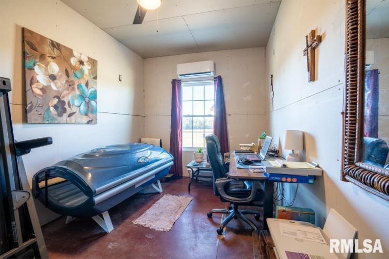 13261 CASEY Road, Marion, Illinois 62959, 3 Bedrooms Bedrooms, 0 ,2 BathroomsBathrooms,Residential,For Sale,CASEY,0,RMAQC4268911