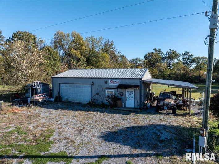 13261 CASEY Road, Marion, Illinois 62959, 3 Bedrooms Bedrooms, 0 ,2 BathroomsBathrooms,Residential,For Sale,CASEY,0,RMAQC4268911