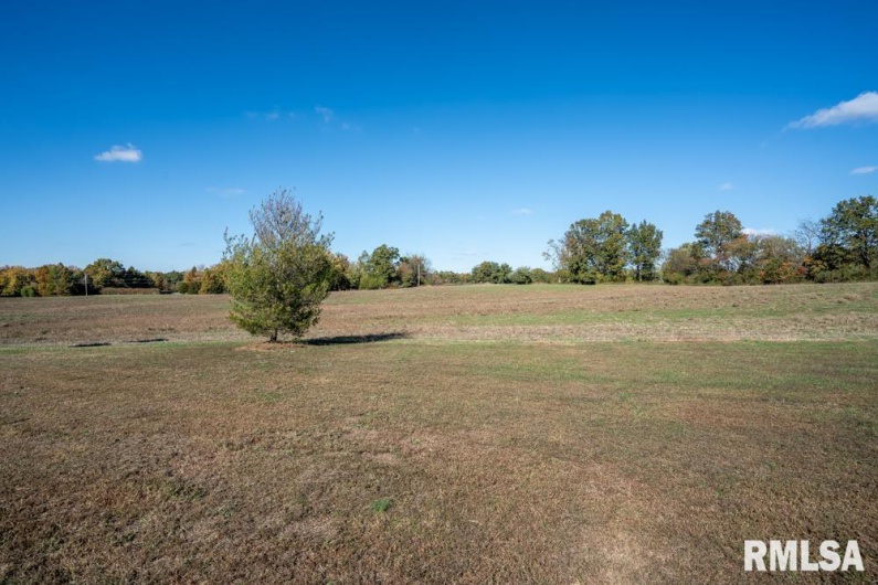 13261 CASEY Road, Marion, Illinois 62959, 3 Bedrooms Bedrooms, 0 ,2 BathroomsBathrooms,Residential,For Sale,CASEY,0,RMAQC4268911