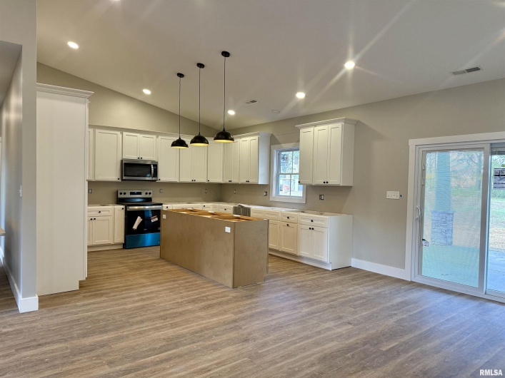 12570 Hudgens Road, Marion, Illinois 62959, 3 Bedrooms Bedrooms, 0 ,2 BathroomsBathrooms,Residential,For Sale,Hudgens,0,RMAEB460321