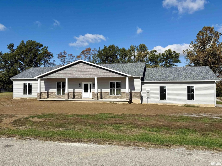 12570 Hudgens Road, Marion, Illinois 62959, 3 Bedrooms Bedrooms, 0 ,2 BathroomsBathrooms,Residential,For Sale,Hudgens,0,RMAEB460321