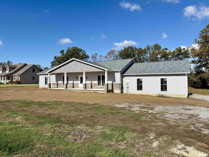 12570 Hudgens Road, Marion, Illinois 62959, 3 Bedrooms Bedrooms, 0 ,2 BathroomsBathrooms,Residential,For Sale,Hudgens,0,RMAEB460321