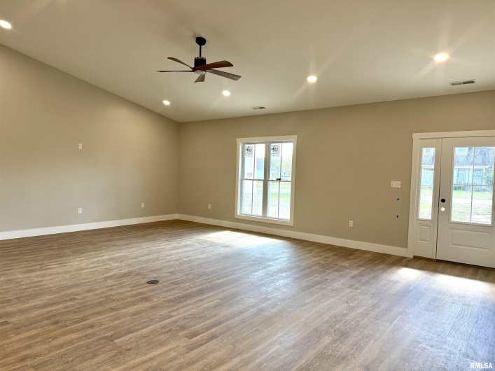 12570 Hudgens Road, Marion, Illinois 62959, 3 Bedrooms Bedrooms, 0 ,2 BathroomsBathrooms,Residential,For Sale,Hudgens,0,RMAEB460321