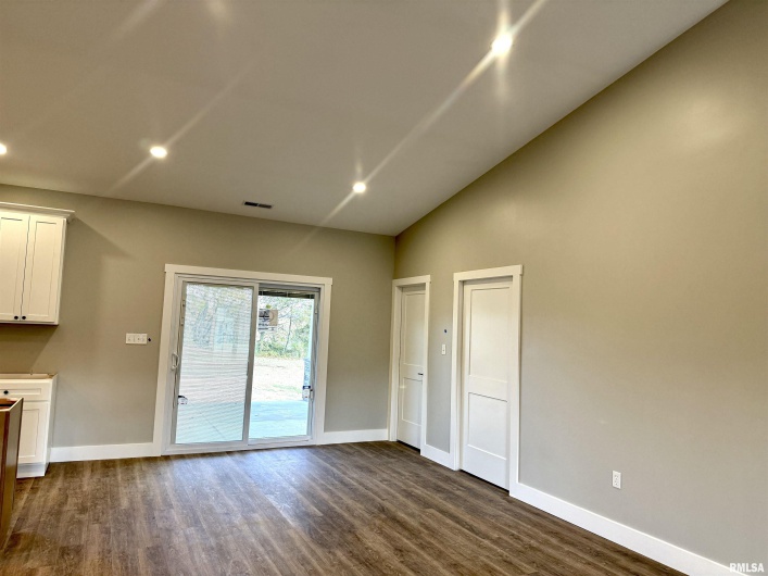 12570 Hudgens Road, Marion, Illinois 62959, 3 Bedrooms Bedrooms, 0 ,2 BathroomsBathrooms,Residential,For Sale,Hudgens,0,RMAEB460321