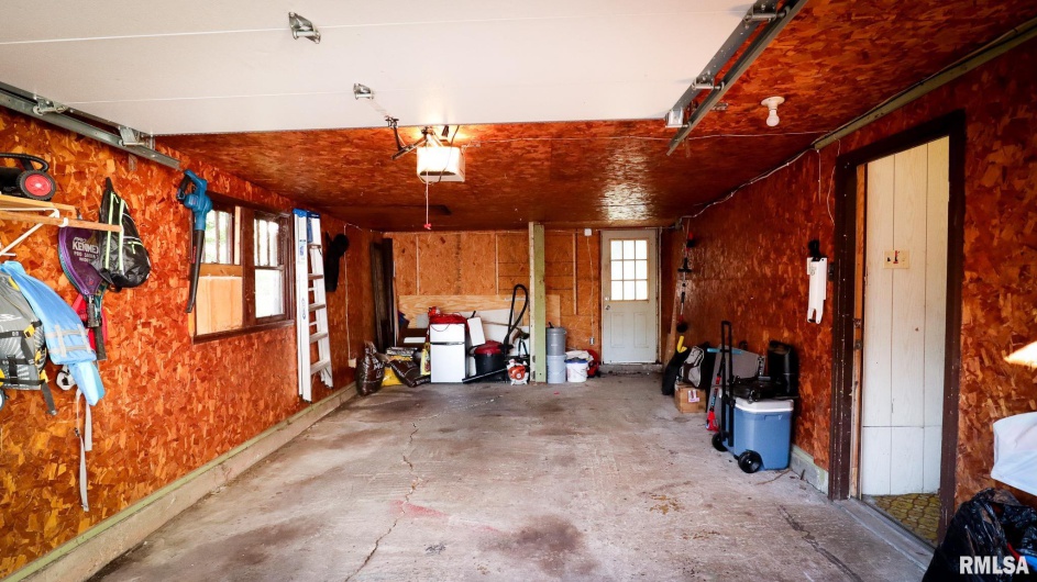 806 BOULEVARD Street, Marion, Illinois 62959, 3 Bedrooms Bedrooms, 0 ,2 BathroomsBathrooms,Residential,For Sale,BOULEVARD,0,RMAQC4268915