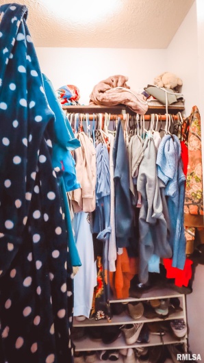 806 BOULEVARD Street, Marion, Illinois 62959, 3 Bedrooms Bedrooms, 0 ,2 BathroomsBathrooms,Residential,For Sale,BOULEVARD,0,RMAQC4268915