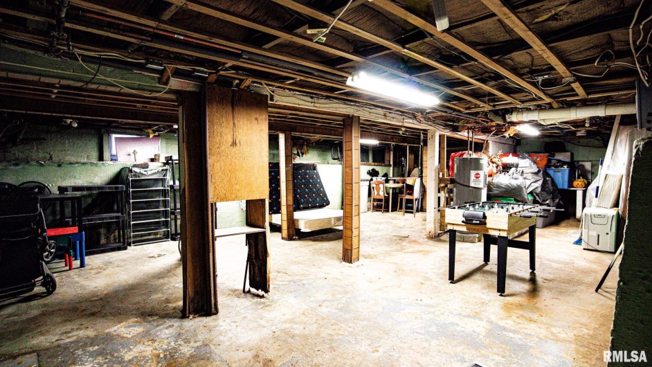 806 BOULEVARD Street, Marion, Illinois 62959, 3 Bedrooms Bedrooms, 0 ,2 BathroomsBathrooms,Residential,For Sale,BOULEVARD,0,RMAQC4268915