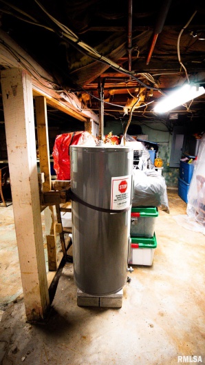 806 BOULEVARD Street, Marion, Illinois 62959, 3 Bedrooms Bedrooms, 0 ,2 BathroomsBathrooms,Residential,For Sale,BOULEVARD,0,RMAQC4268915