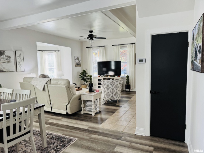 406 MAIN Street, Jonesboro, Illinois 62952-0000, 3 Bedrooms Bedrooms, 0 ,2 BathroomsBathrooms,Residential,For Sale,MAIN,0,RMAEB460322