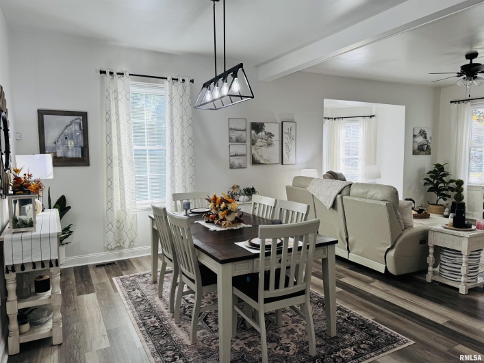 406 MAIN Street, Jonesboro, Illinois 62952-0000, 3 Bedrooms Bedrooms, 0 ,2 BathroomsBathrooms,Residential,For Sale,MAIN,0,RMAEB460322