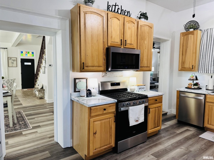 406 MAIN Street, Jonesboro, Illinois 62952-0000, 3 Bedrooms Bedrooms, 0 ,2 BathroomsBathrooms,Residential,For Sale,MAIN,0,RMAEB460322