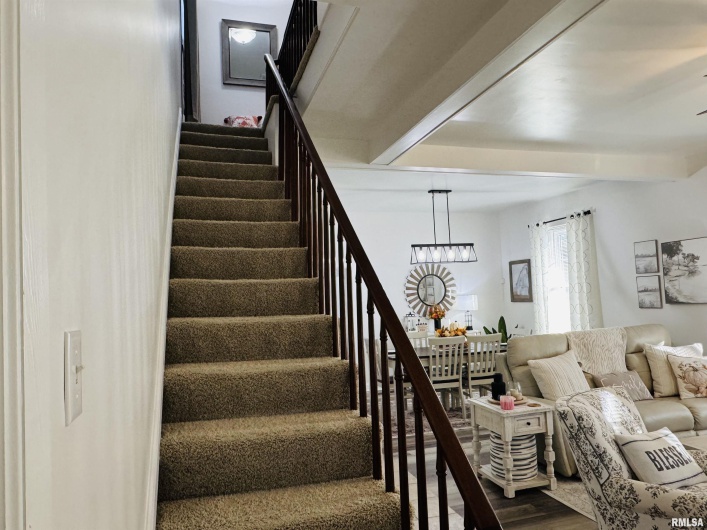 406 MAIN Street, Jonesboro, Illinois 62952-0000, 3 Bedrooms Bedrooms, 0 ,2 BathroomsBathrooms,Residential,For Sale,MAIN,0,RMAEB460322