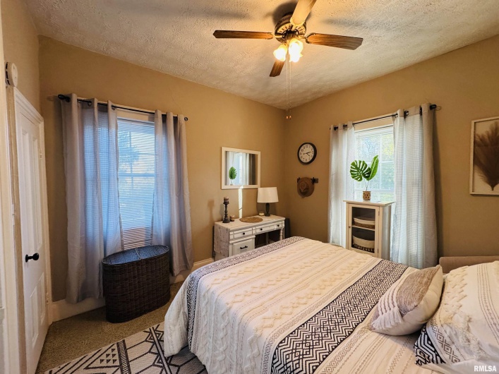 406 MAIN Street, Jonesboro, Illinois 62952-0000, 3 Bedrooms Bedrooms, 0 ,2 BathroomsBathrooms,Residential,For Sale,MAIN,0,RMAEB460322