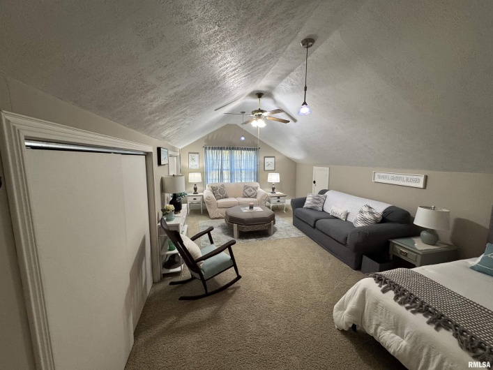 406 MAIN Street, Jonesboro, Illinois 62952-0000, 3 Bedrooms Bedrooms, 0 ,2 BathroomsBathrooms,Residential,For Sale,MAIN,0,RMAEB460322