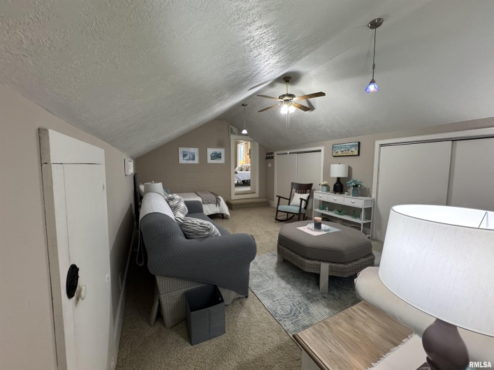 406 MAIN Street, Jonesboro, Illinois 62952-0000, 3 Bedrooms Bedrooms, 0 ,2 BathroomsBathrooms,Residential,For Sale,MAIN,0,RMAEB460322