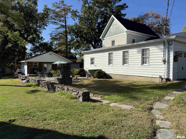 406 MAIN Street, Jonesboro, Illinois 62952-0000, 3 Bedrooms Bedrooms, 0 ,2 BathroomsBathrooms,Residential,For Sale,MAIN,0,RMAEB460322