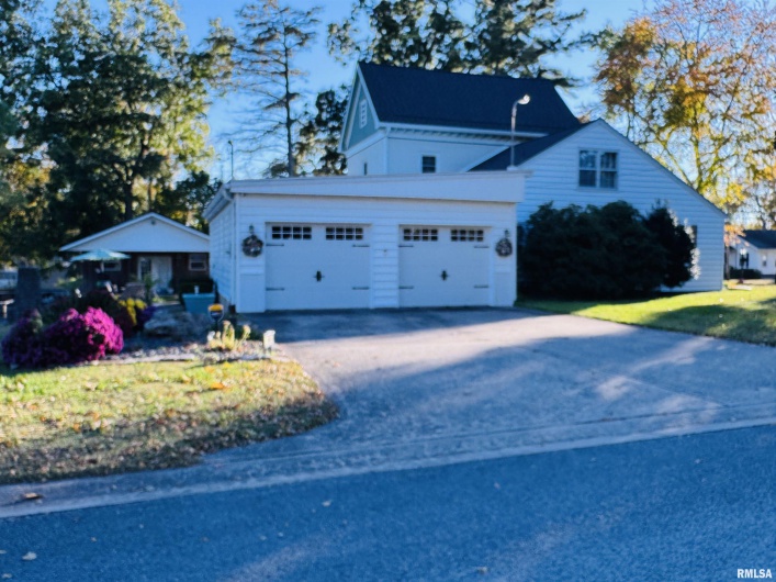 406 MAIN Street, Jonesboro, Illinois 62952-0000, 3 Bedrooms Bedrooms, 0 ,2 BathroomsBathrooms,Residential,For Sale,MAIN,0,RMAEB460322