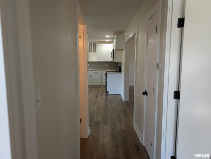 515 6TH Street, Elkville, Illinois 62932, 2 Bedrooms Bedrooms, 0 ,1 BathroomBathrooms,Residential,For Sale,6TH,0,RMAEB459729