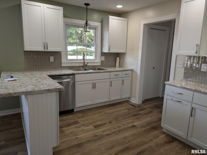 515 6TH Street, Elkville, Illinois 62932, 2 Bedrooms Bedrooms, 0 ,1 BathroomBathrooms,Residential,For Sale,6TH,0,RMAEB459729