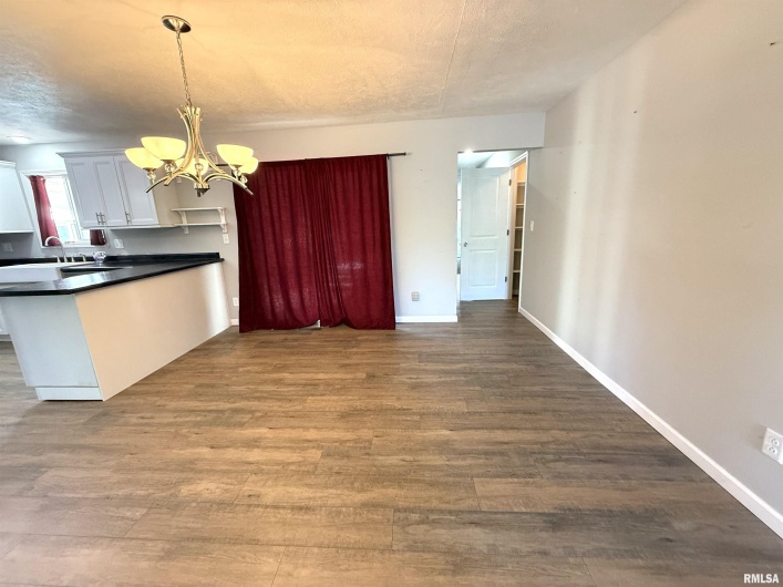 3005 WOODLAWN Place, Marion, Illinois 62959, 3 Bedrooms Bedrooms, 0 ,3 BathroomsBathrooms,Residential,For Sale,WOODLAWN,0,RMAEB458077