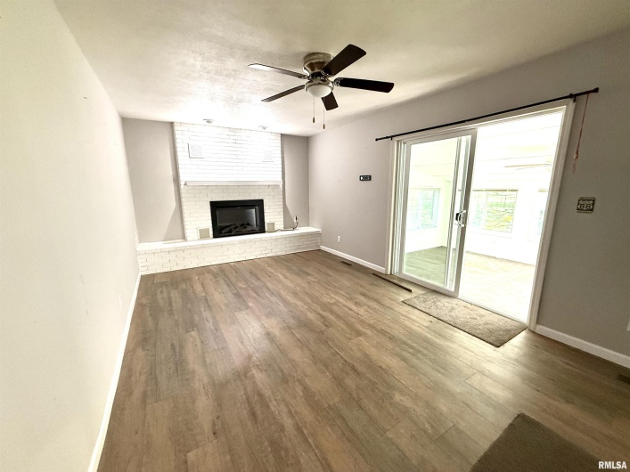 3005 WOODLAWN Place, Marion, Illinois 62959, 3 Bedrooms Bedrooms, 0 ,3 BathroomsBathrooms,Residential,For Sale,WOODLAWN,0,RMAEB458077