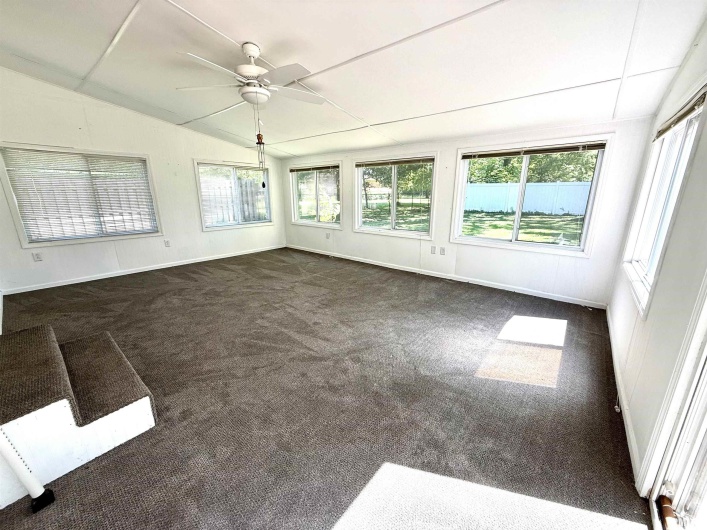 3005 WOODLAWN Place, Marion, Illinois 62959, 3 Bedrooms Bedrooms, 0 ,3 BathroomsBathrooms,Residential,For Sale,WOODLAWN,0,RMAEB458077