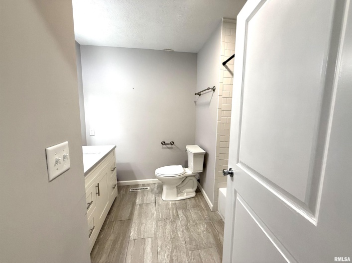 3005 WOODLAWN Place, Marion, Illinois 62959, 3 Bedrooms Bedrooms, 0 ,3 BathroomsBathrooms,Residential,For Sale,WOODLAWN,0,RMAEB458077