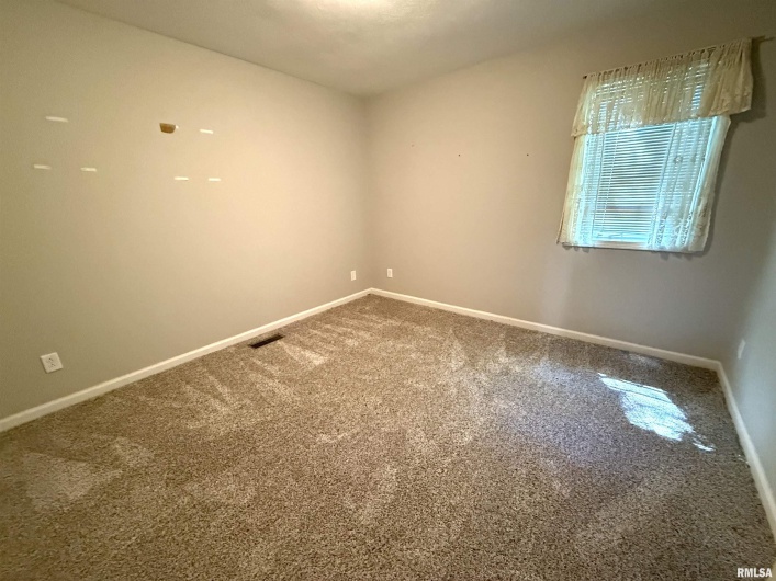 3005 WOODLAWN Place, Marion, Illinois 62959, 3 Bedrooms Bedrooms, 0 ,3 BathroomsBathrooms,Residential,For Sale,WOODLAWN,0,RMAEB458077