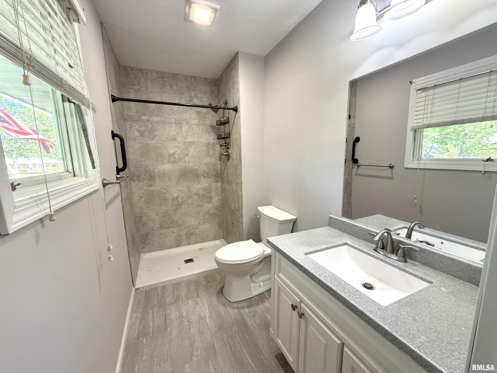 3005 WOODLAWN Place, Marion, Illinois 62959, 3 Bedrooms Bedrooms, 0 ,3 BathroomsBathrooms,Residential,For Sale,WOODLAWN,0,RMAEB458077