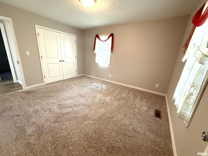 3005 WOODLAWN Place, Marion, Illinois 62959, 3 Bedrooms Bedrooms, 0 ,3 BathroomsBathrooms,Residential,For Sale,WOODLAWN,0,RMAEB458077