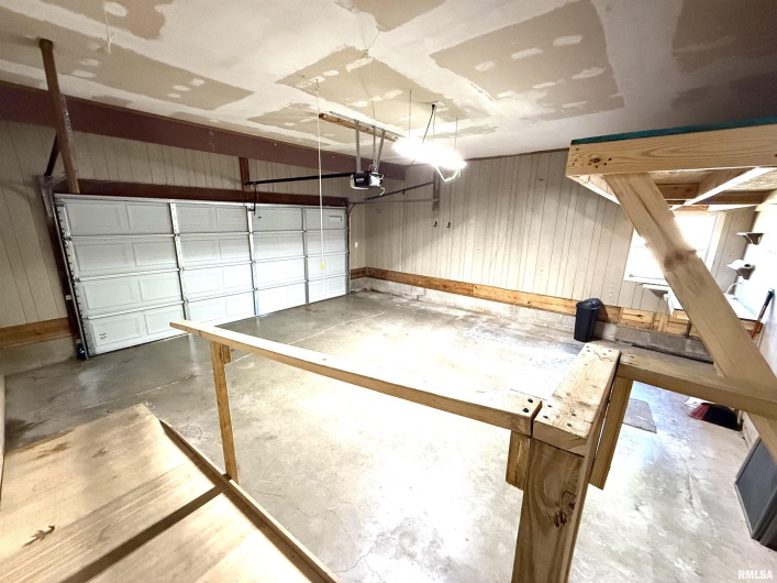 3005 WOODLAWN Place, Marion, Illinois 62959, 3 Bedrooms Bedrooms, 0 ,3 BathroomsBathrooms,Residential,For Sale,WOODLAWN,0,RMAEB458077