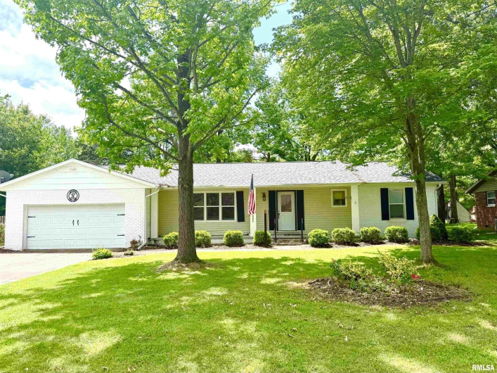 3005 WOODLAWN Place, Marion, Illinois 62959, 3 Bedrooms Bedrooms, 0 ,3 BathroomsBathrooms,Residential,For Sale,WOODLAWN,0,RMAEB458077