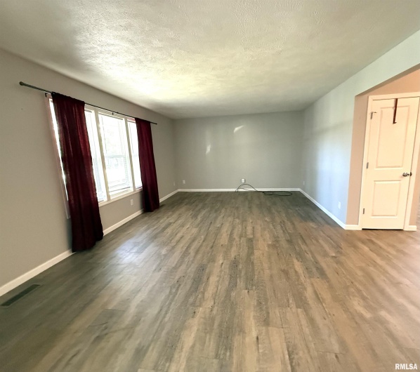 3005 WOODLAWN Place, Marion, Illinois 62959, 3 Bedrooms Bedrooms, 0 ,3 BathroomsBathrooms,Residential,For Sale,WOODLAWN,0,RMAEB458077