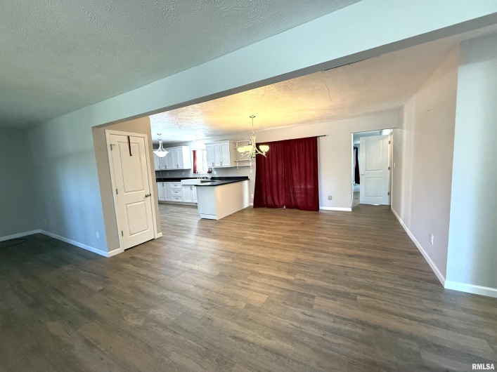 3005 WOODLAWN Place, Marion, Illinois 62959, 3 Bedrooms Bedrooms, 0 ,3 BathroomsBathrooms,Residential,For Sale,WOODLAWN,0,RMAEB458077