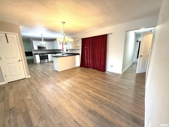 3005 WOODLAWN Place, Marion, Illinois 62959, 3 Bedrooms Bedrooms, 0 ,3 BathroomsBathrooms,Residential,For Sale,WOODLAWN,0,RMAEB458077