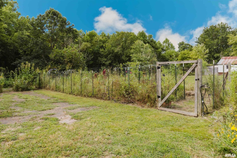 405 VERMONT Street, Cambria, Illinois 62915, 2 Bedrooms Bedrooms, 0 ,1 BathroomBathrooms,Residential,For Sale,VERMONT,0,RMAQC4266922