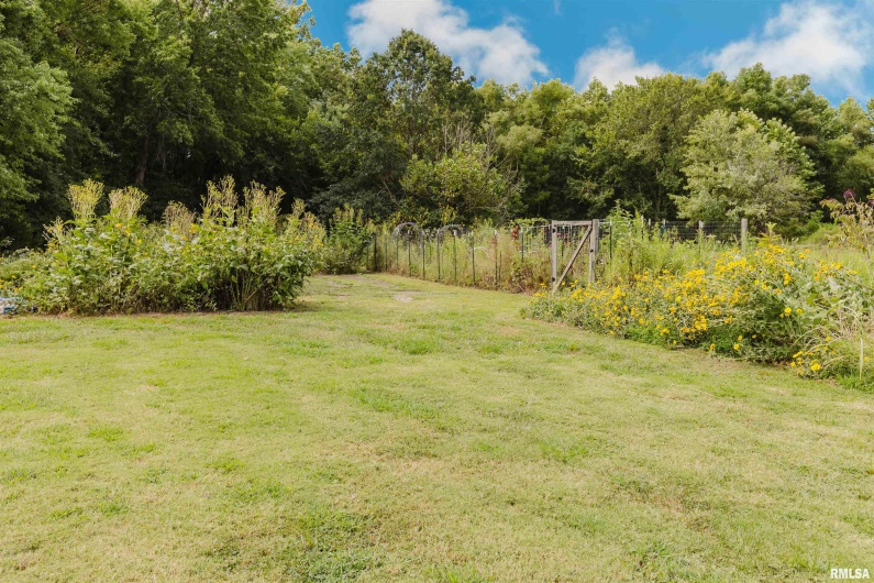 405 VERMONT Street, Cambria, Illinois 62915, 2 Bedrooms Bedrooms, 0 ,1 BathroomBathrooms,Residential,For Sale,VERMONT,0,RMAQC4266922