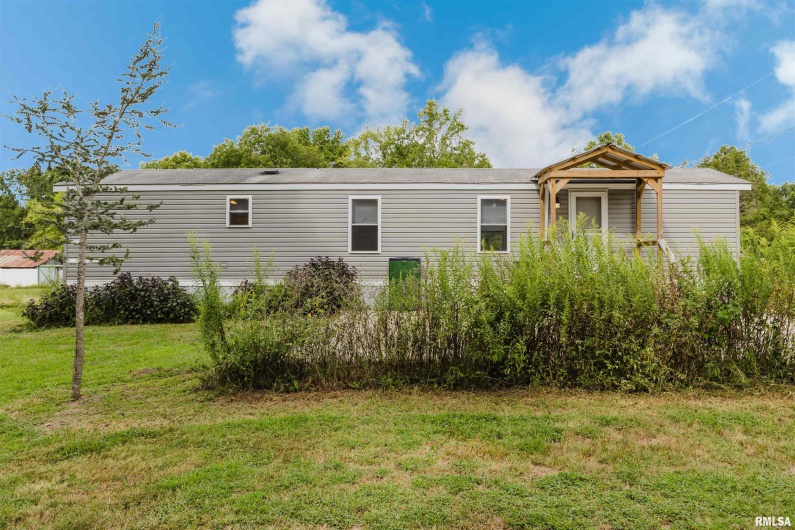 405 VERMONT Street, Cambria, Illinois 62915, 2 Bedrooms Bedrooms, 0 ,1 BathroomBathrooms,Residential,For Sale,VERMONT,0,RMAQC4266922