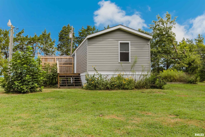 405 VERMONT Street, Cambria, Illinois 62915, 2 Bedrooms Bedrooms, 0 ,1 BathroomBathrooms,Residential,For Sale,VERMONT,0,RMAQC4266922