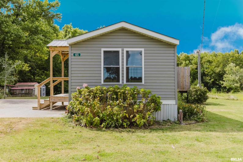 405 VERMONT Street, Cambria, Illinois 62915, 2 Bedrooms Bedrooms, 0 ,1 BathroomBathrooms,Residential,For Sale,VERMONT,0,RMAQC4266922