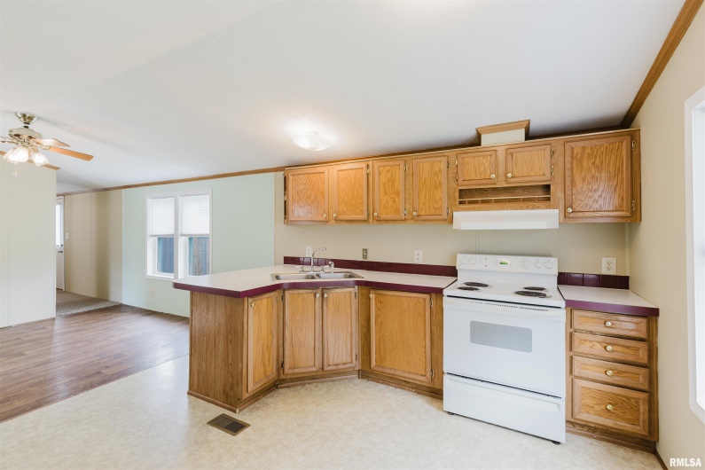 405 VERMONT Street, Cambria, Illinois 62915, 2 Bedrooms Bedrooms, 0 ,1 BathroomBathrooms,Residential,For Sale,VERMONT,0,RMAQC4266922